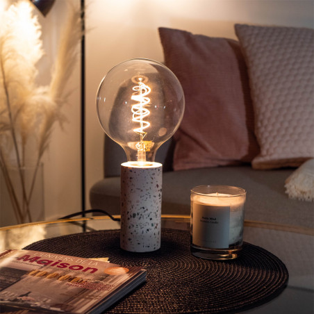 Ampoule LED G125, culot E27, 4W cons. (28W eq.), lumière blanc chaud