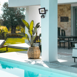 Projecteur LED Mural orientable avec détecteur de mouvements, 2400 Lumens, IP65 résistant à la pluie, Noir