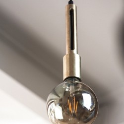 Suspension design modèle aiguille en laiton